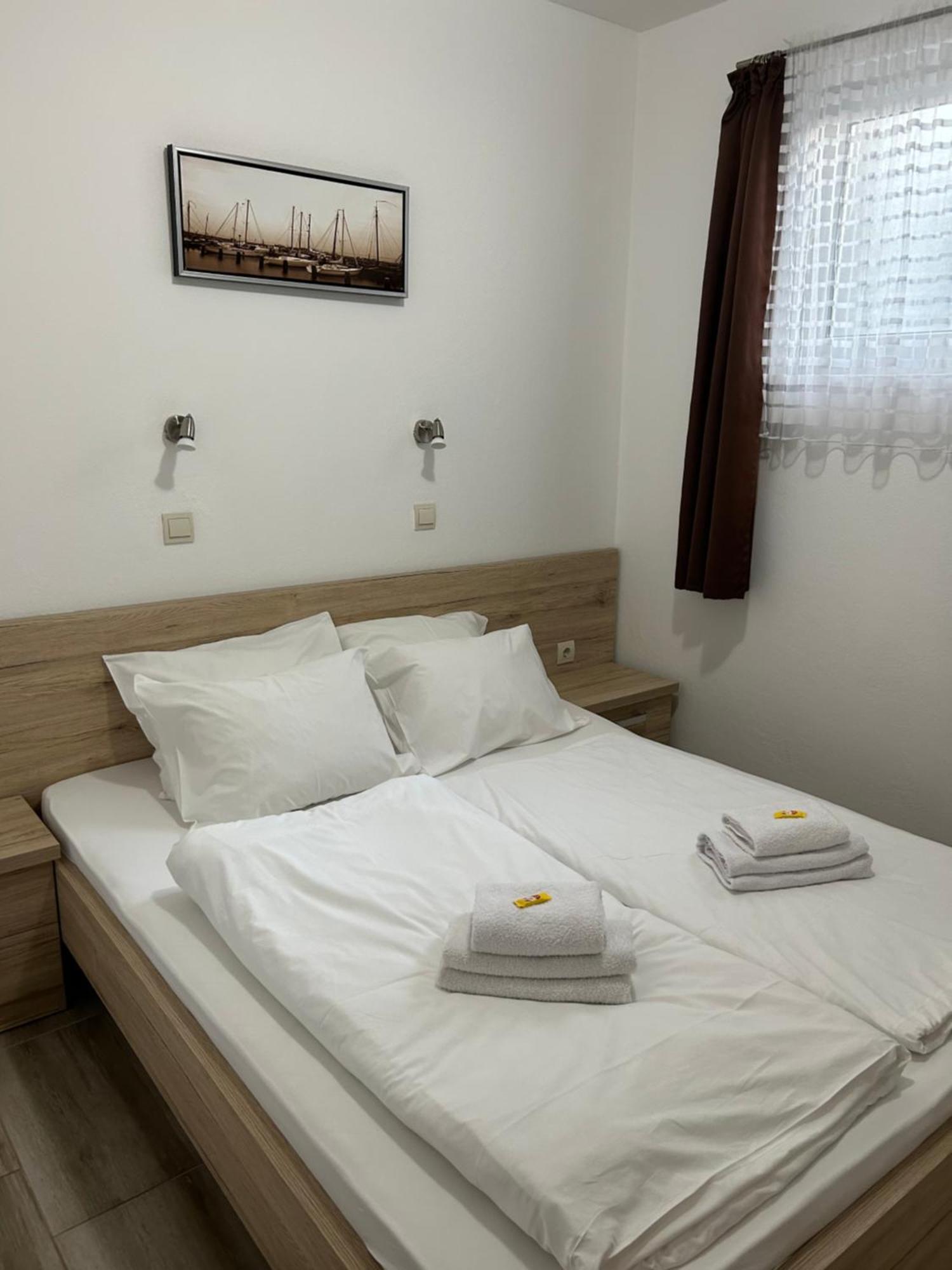 B&T Apartments Будва Екстер'єр фото