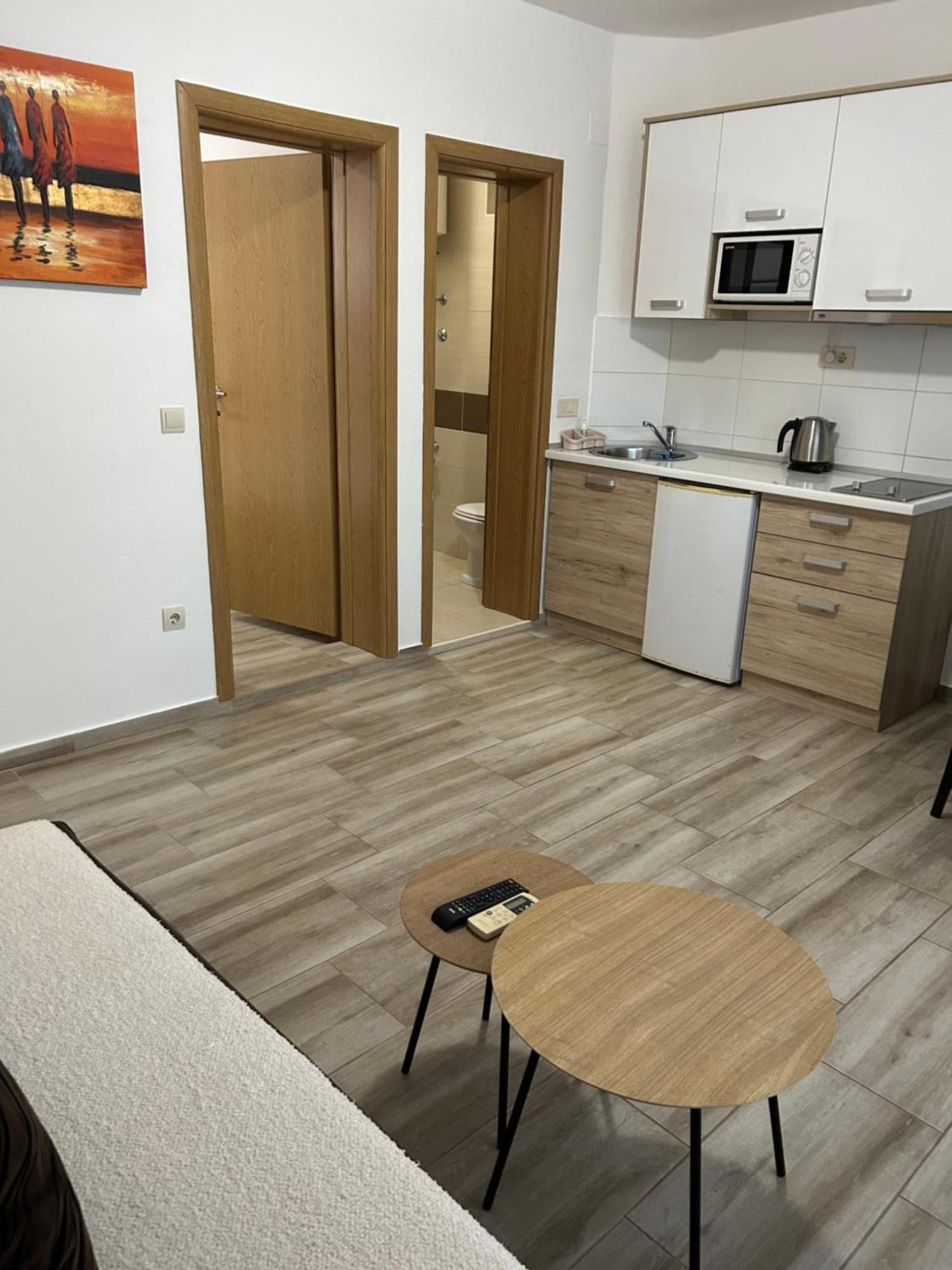 B&T Apartments Будва Екстер'єр фото